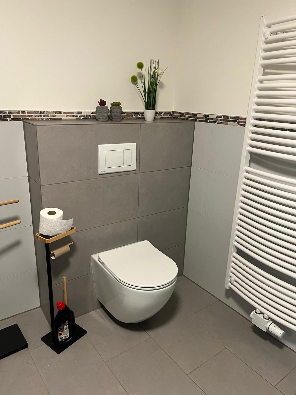 Huenstetten-Kesselbach- für Pendler oder Studenten- möblierte 1 Zimmer EG Wohnung mit Terrasse