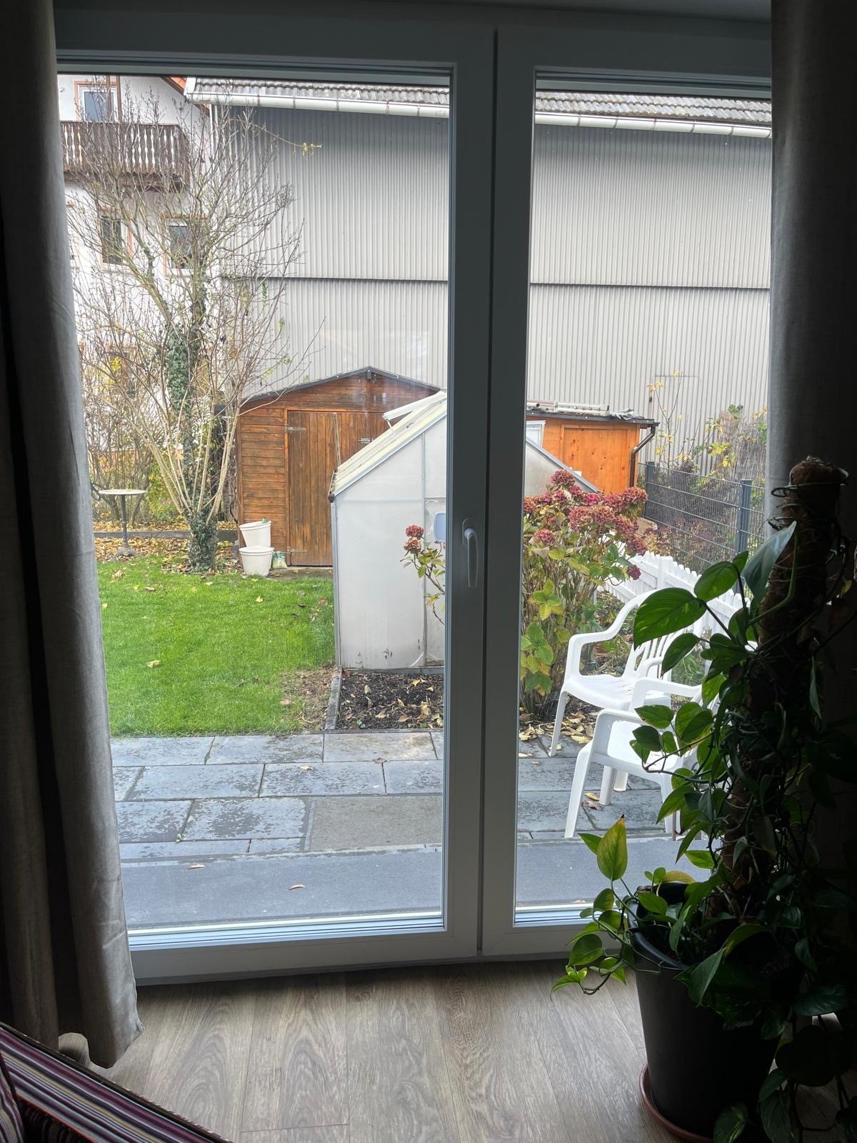 Huenstetten-Kesselbach- für Pendler oder Studenten- möblierte 1 Zimmer EG Wohnung mit Terrasse