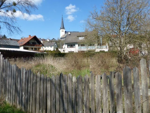 Hünstetten: Vor den Toren von Wiesbaden - Baugrundstück für 1-2 Familienhaus in Hünstetten 